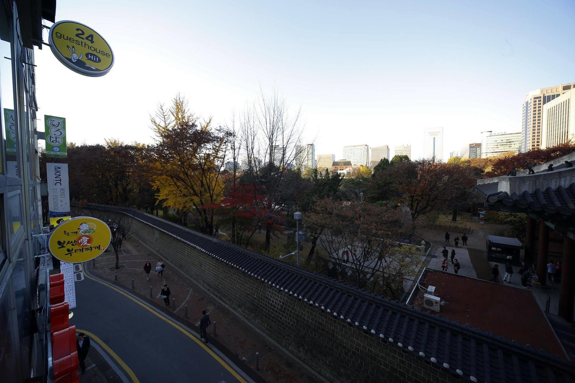 24 Guesthouse Seoul City Hall Bagian luar foto