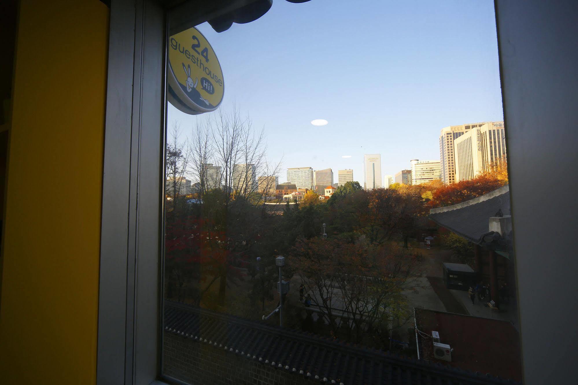 24 Guesthouse Seoul City Hall Bagian luar foto