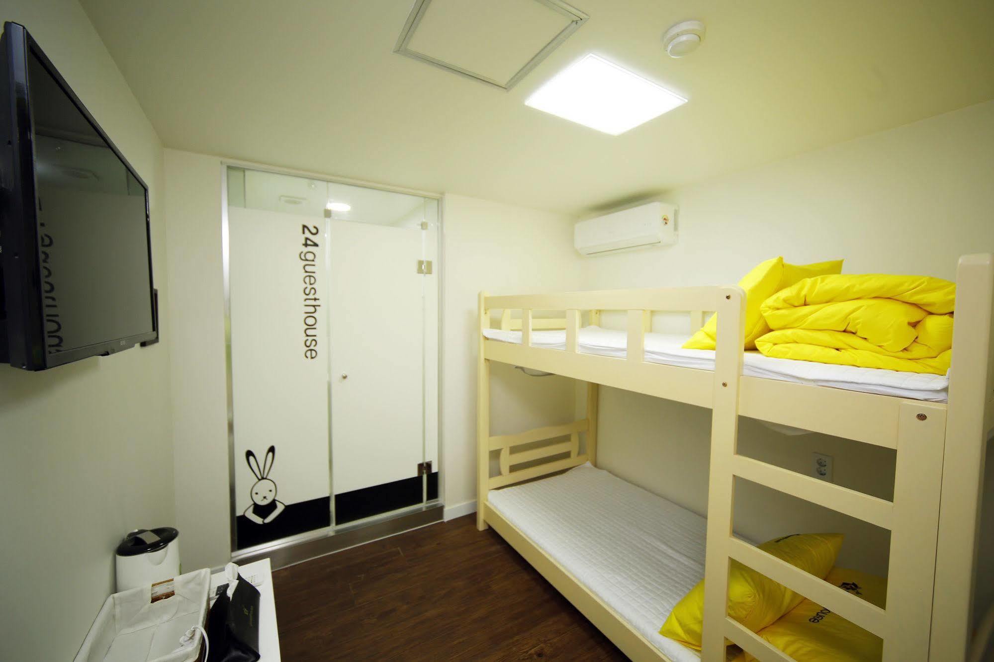 24 Guesthouse Seoul City Hall Bagian luar foto