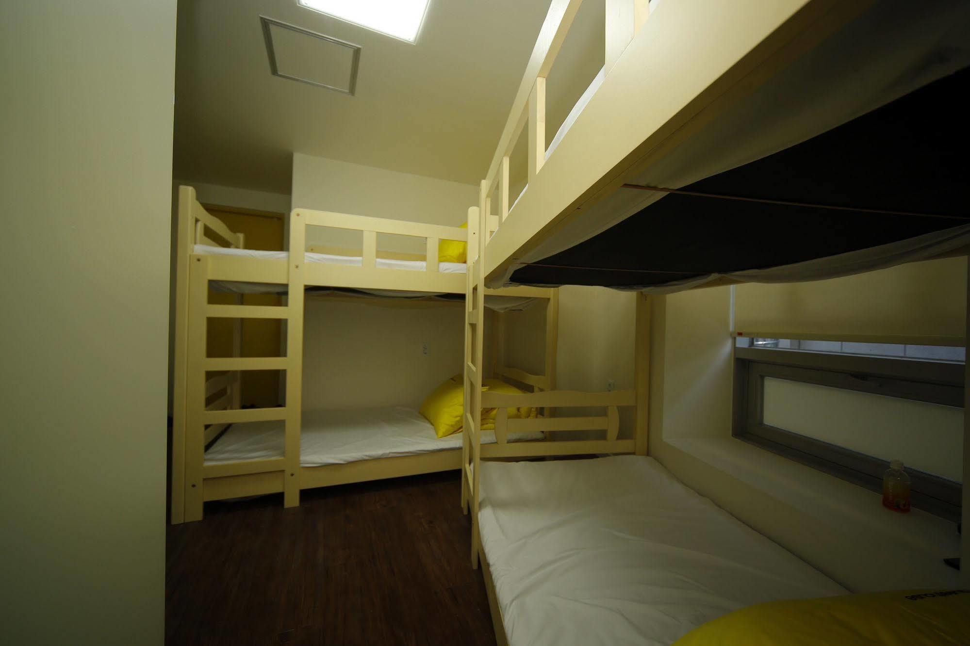 24 Guesthouse Seoul City Hall Bagian luar foto