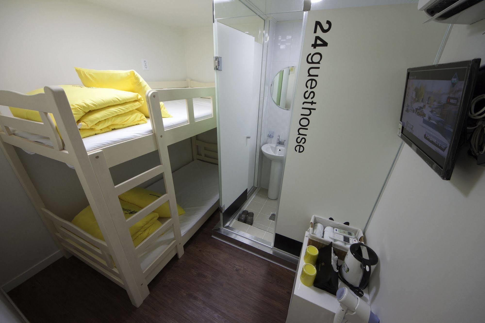 24 Guesthouse Seoul City Hall Bagian luar foto
